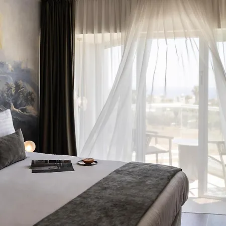 Cali & Designed For Adults By Louis Ξενοδοχείο