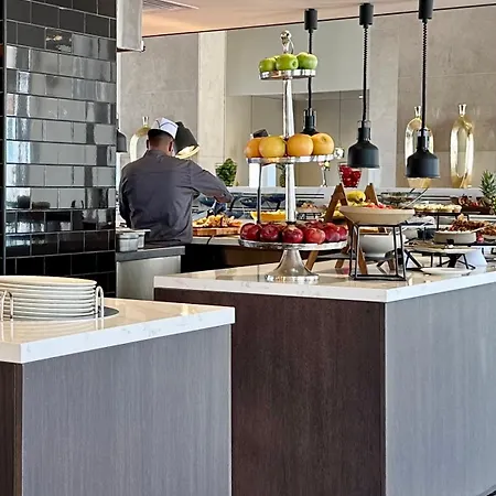 호텔 Cali & Designed For Adults By Louis 5*