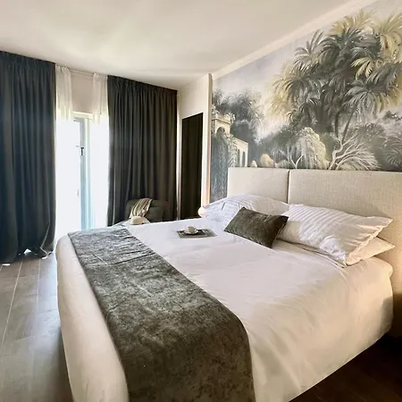 Cali & Designed For Adults By Louis Hotel