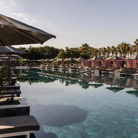 Cali & Designed For Adults By Louis 호텔 페이야