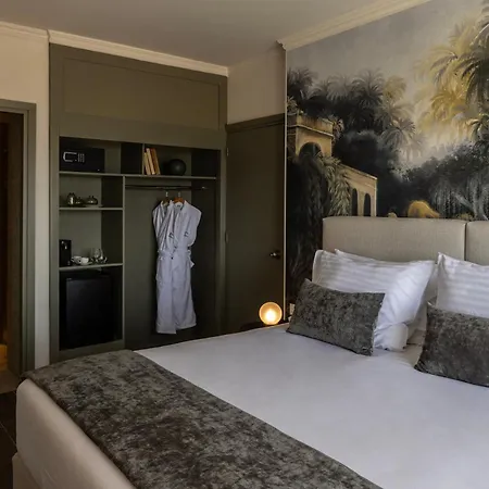 Cali & Designed For Adults By Louis 5* 페이야