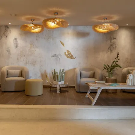 Cali & Designed For Adults By Louis Hotel 5*