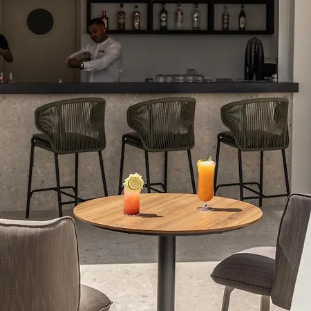 Cali & Designed For Adults By Louis Hotel