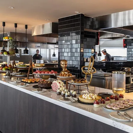 Cali & Designed For Adults By Louis מלון 5*