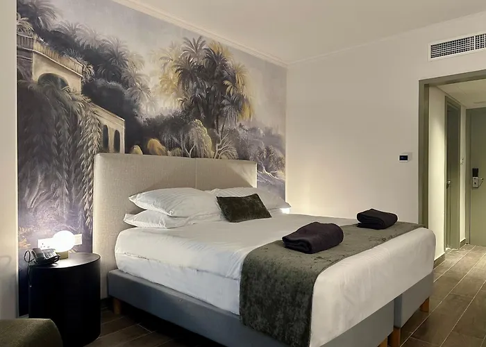 Cali & Designed For Adults By Louis Hotel Peyia