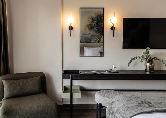 Cali & Designed For Adults By Louis Отель 5*