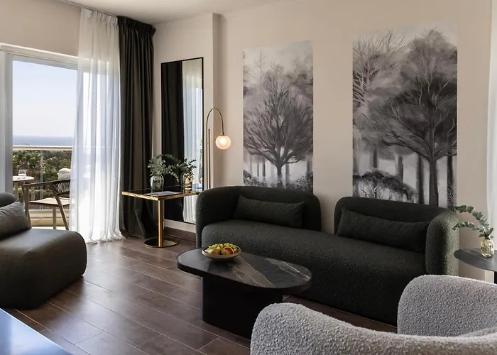 Cali & Designed For Adults By Louis Отель 5*