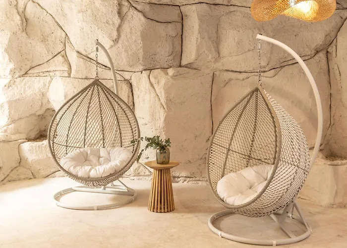 Cali & Designed For Adults By Louis Hotel